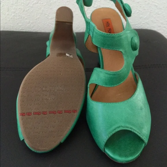 Miz Mooz Heels - Picture 2 of 4